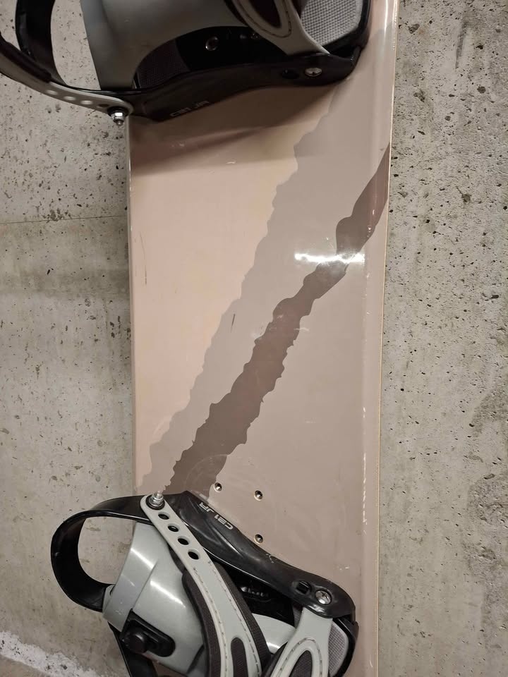 143cm Ripzone Snowboard and Bindings - photo 5