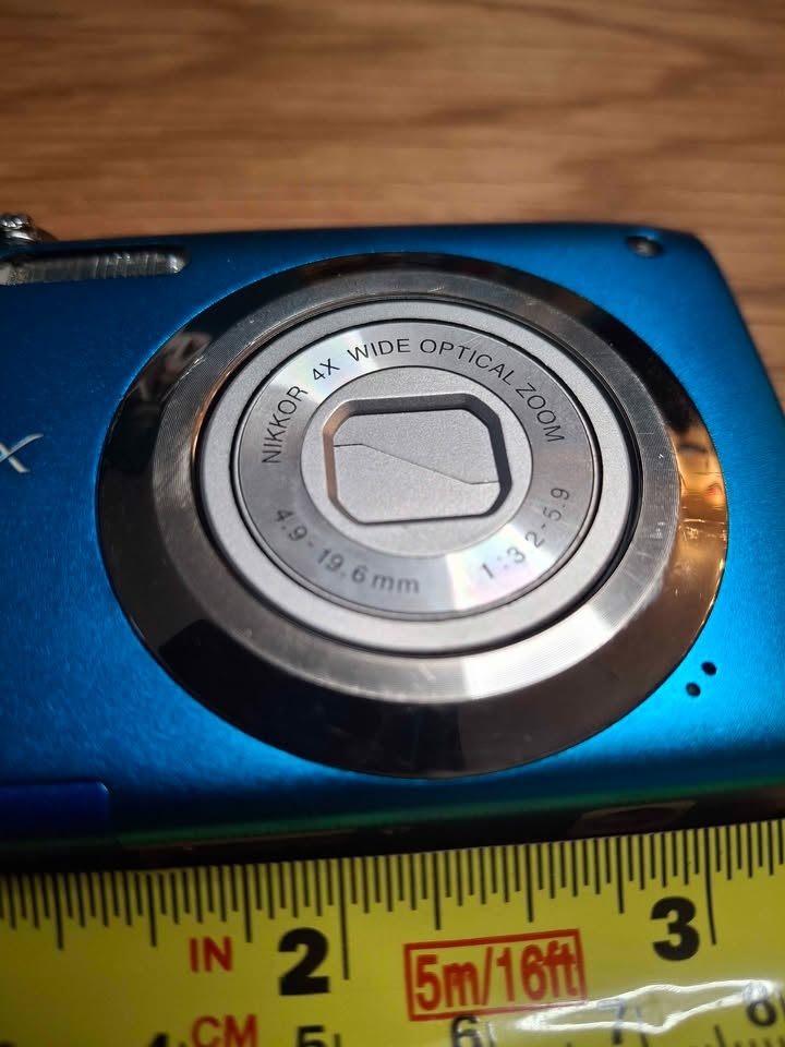 Nikon Coolpix S3000 Digital Camera - photo 2