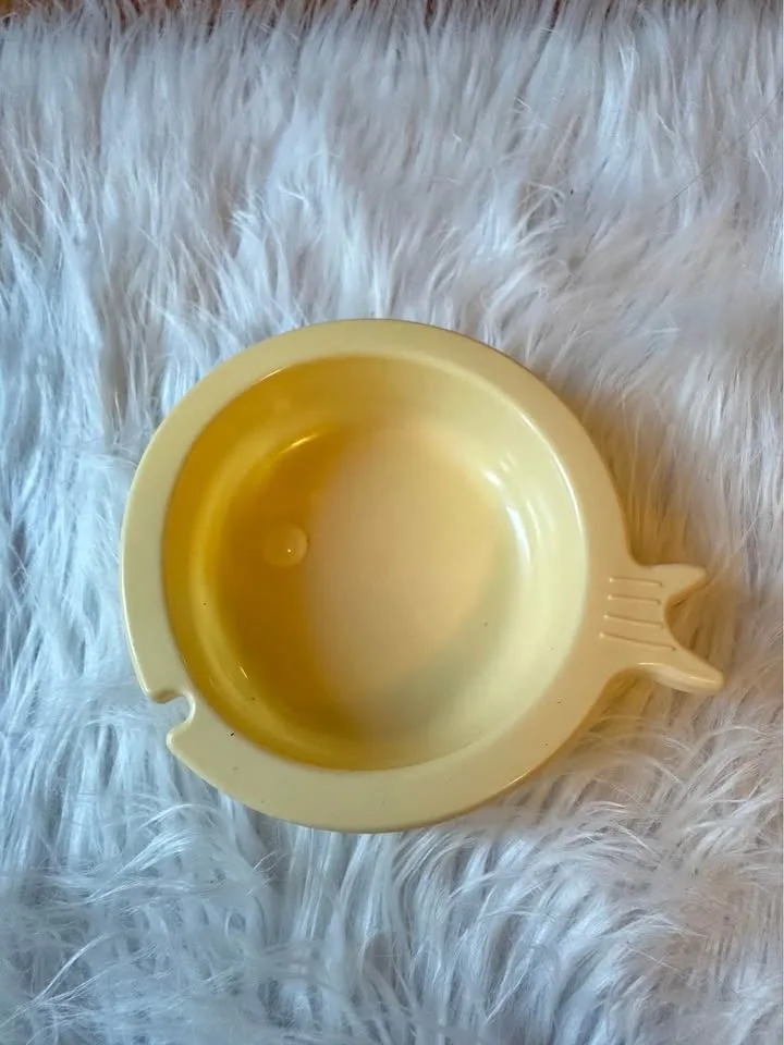Yellow Fish style pet bowl