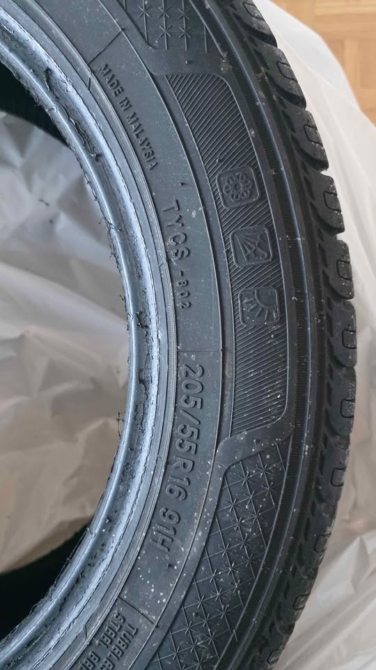 Set of 4 Toyo Celsius All-Weather Tires (205/55R16) - photo 2