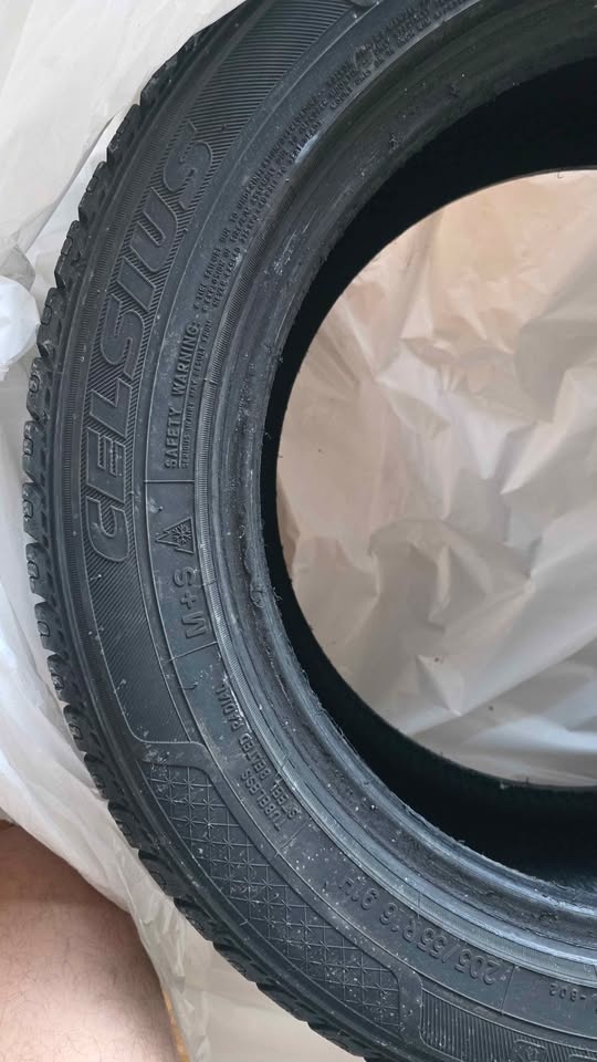 Set of 4 Toyo Celsius All-Weather Tires (205/55R16) - photo 3