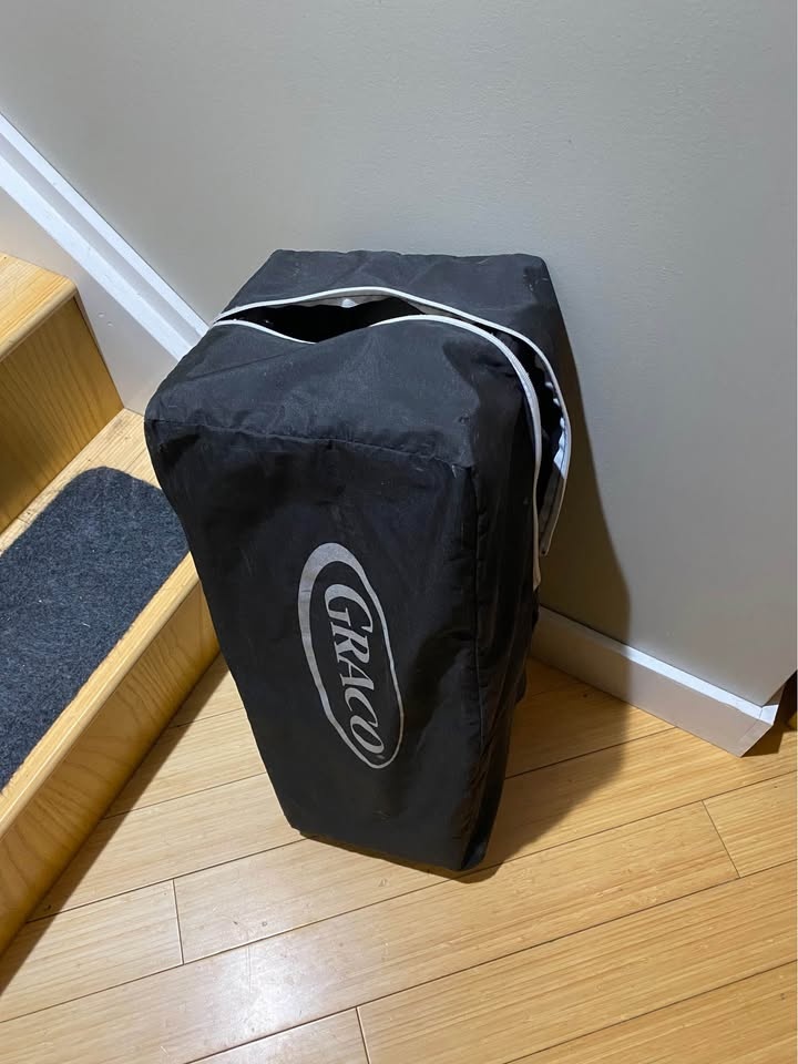 Small Graco Pack n Play - photo 5