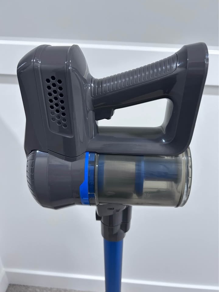 Cordless Vacuum Cleaner - photo 2