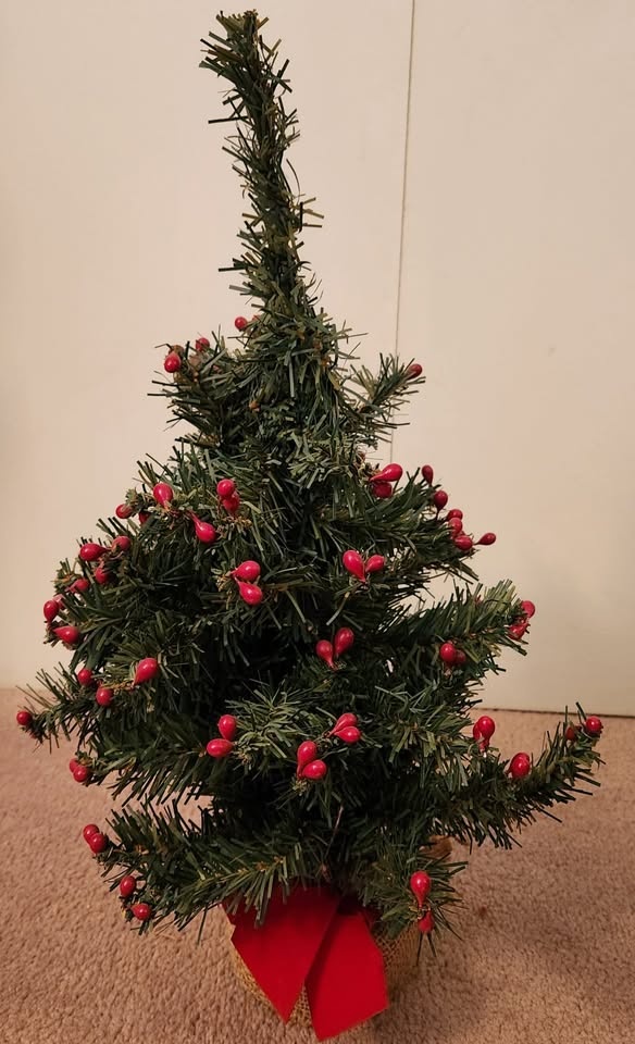 Pair of Rustic Artificial Table Top Christmas Trees - photo 3