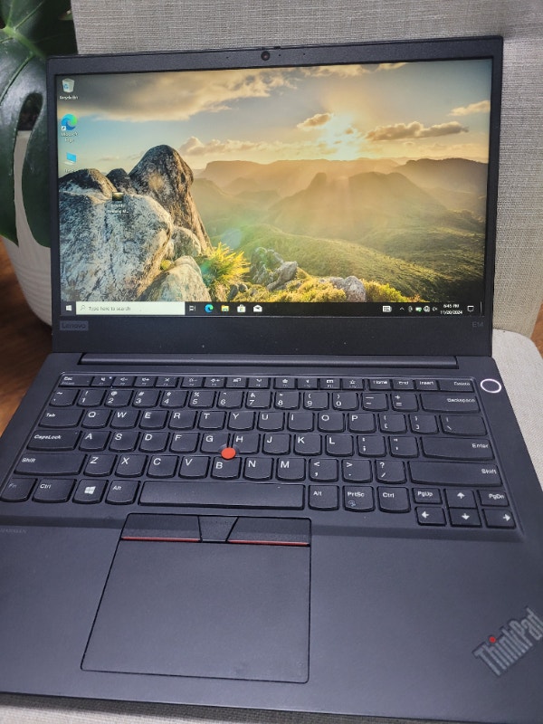 Laptop Lenovo E14 - 10th Generation