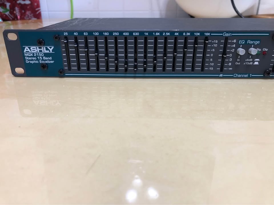 ASHLY MQX2150 Dual 15-Band Equalizer - photo 2