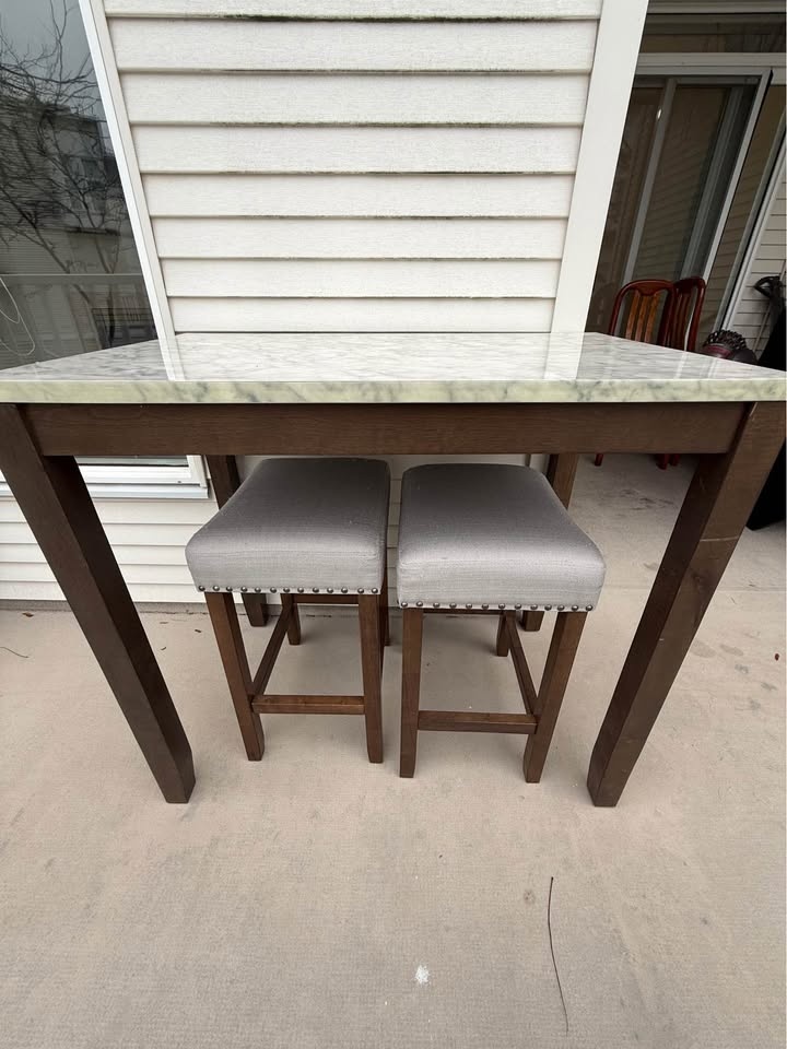 Marble Top Bar Table with Two Bar Stools - photo 4
