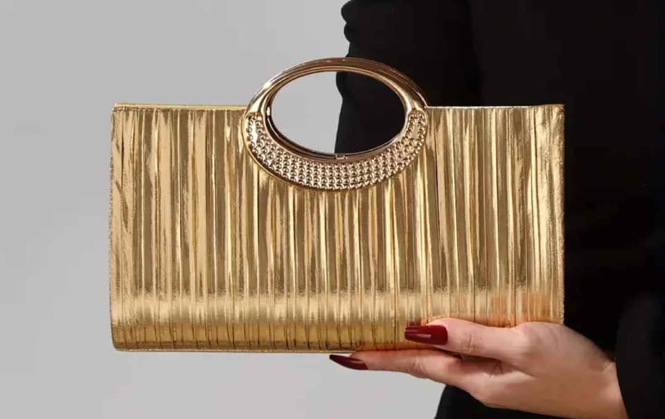 Brand new golden pleated luxury women evening party bag - photo 2