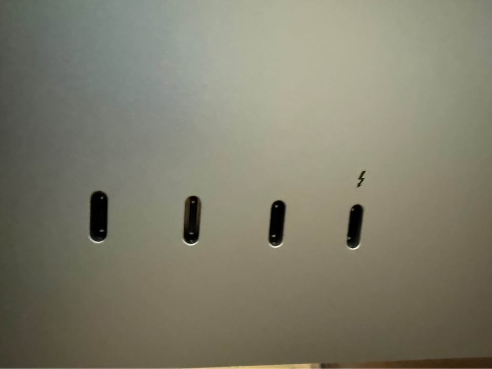 Apple Studio Display Monitor (A2525) - See description! - photo 4