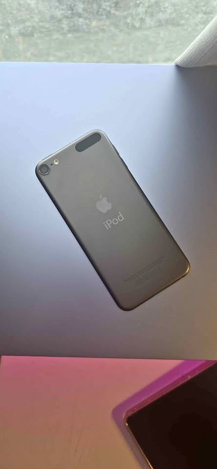iPod Touch 6th Gen 32gb