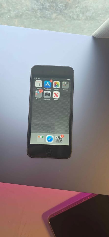 iPod Touch 6th Gen 32gb - photo 2