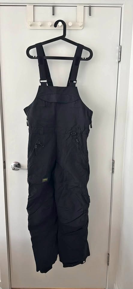 Black Ski/Snowboarding Bib Pants - Excellent Condition