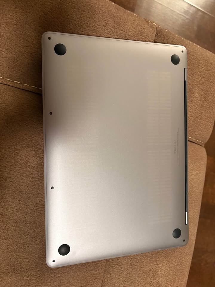 2019 MacBook Pro 13 inch - photo 3