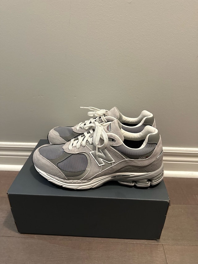 New Balance 2002R