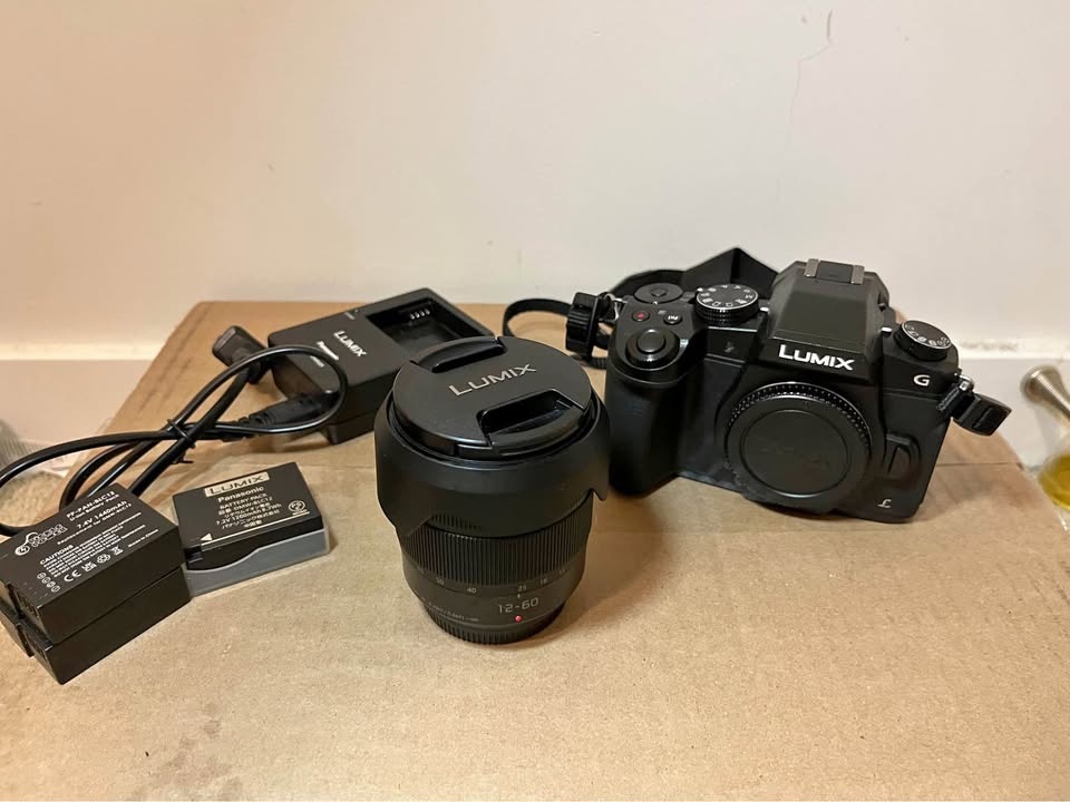 Panasonic Lumix G85 Body + Charger + 3 Batteries
