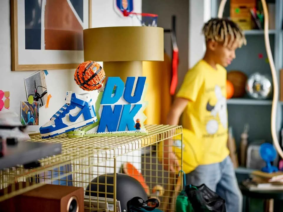 Nike Dunk x Lego set - photo 4