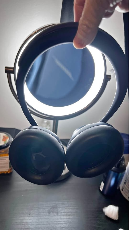 Bose Noise Cancelling Headphones 700 (NC700)