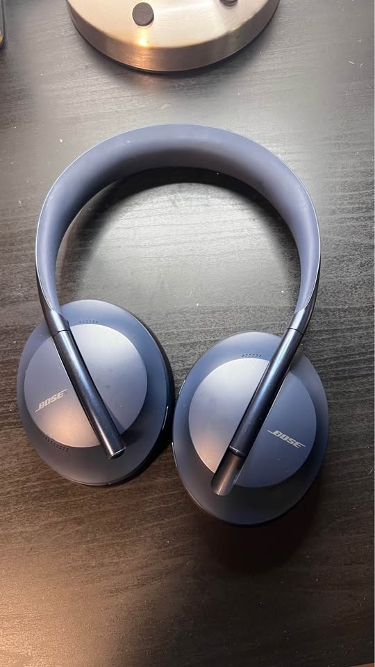 Bose Noise Cancelling Headphones 700 (NC700) - photo 3