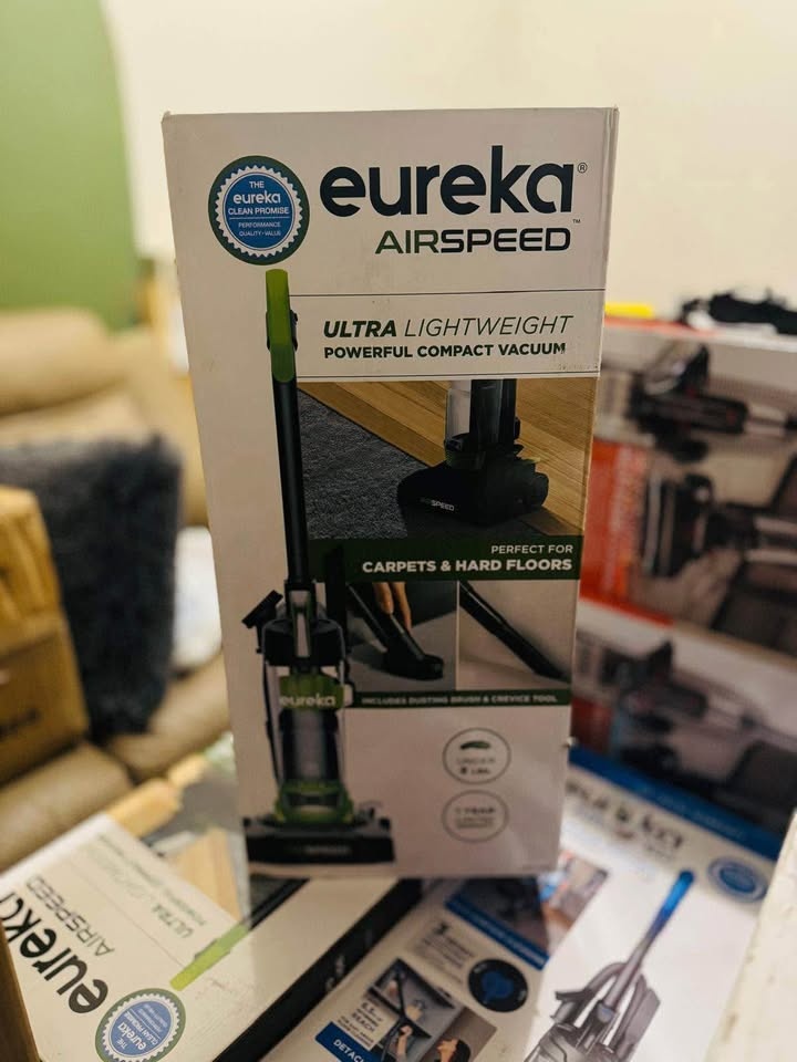 Eureka NEU110 – Super-Light Stick, 3-in-1 Clean. NEW IN BOX! - photo 2