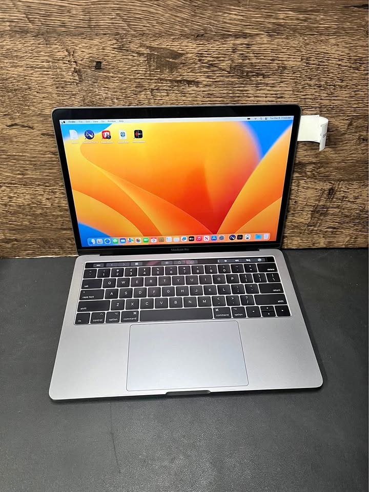 MacBook Pro 13” Touchbar