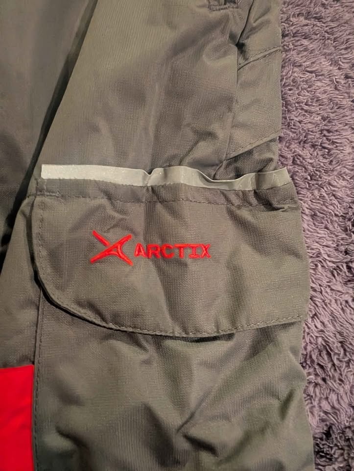 Youth Snowsuit Size Large - photo 2