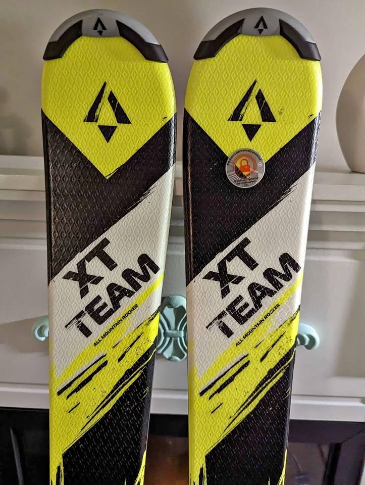 TecnoPro Xteam kids skis + boots & poled