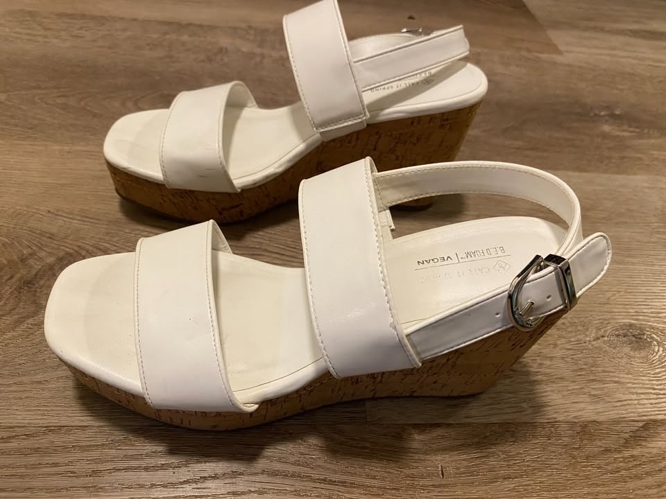 🌿 Call It Spring White Wedge Sandals – Size 9 (EUR 40) – Vegan - photo 2