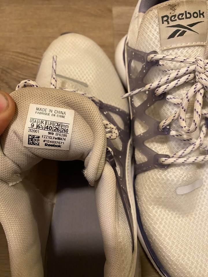 👟 Reebok Women’s Running Shoes – Size 9.5 – Great Condition - photo 2