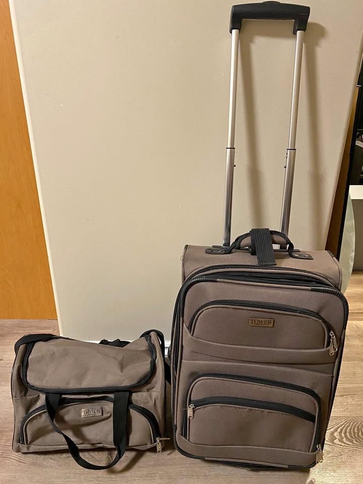 Tower 2-Piece Luggage Set – Rolling Suitcase + Carry-On Bag