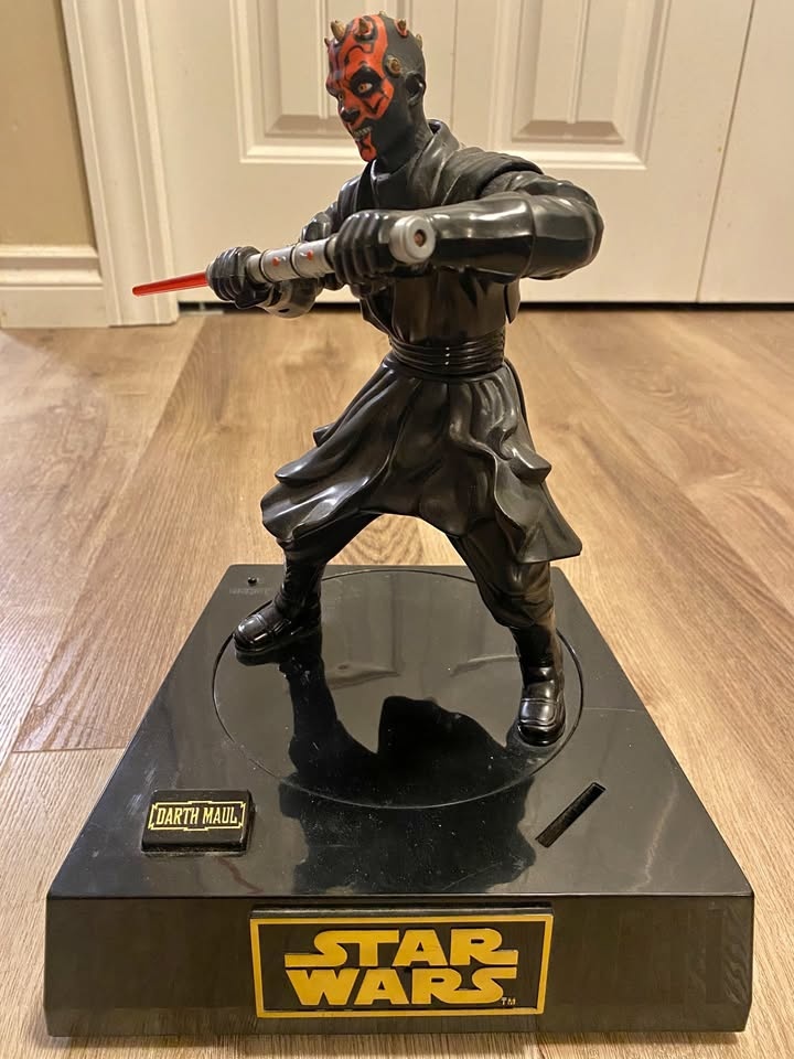 Star Wars Darth Maul Collectible Figure
