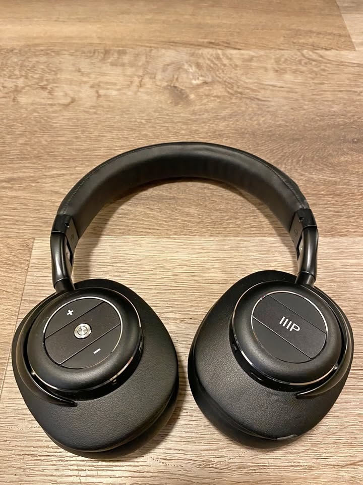 Monoprice Over-Ear Bluetooth Headphones – Great Condition