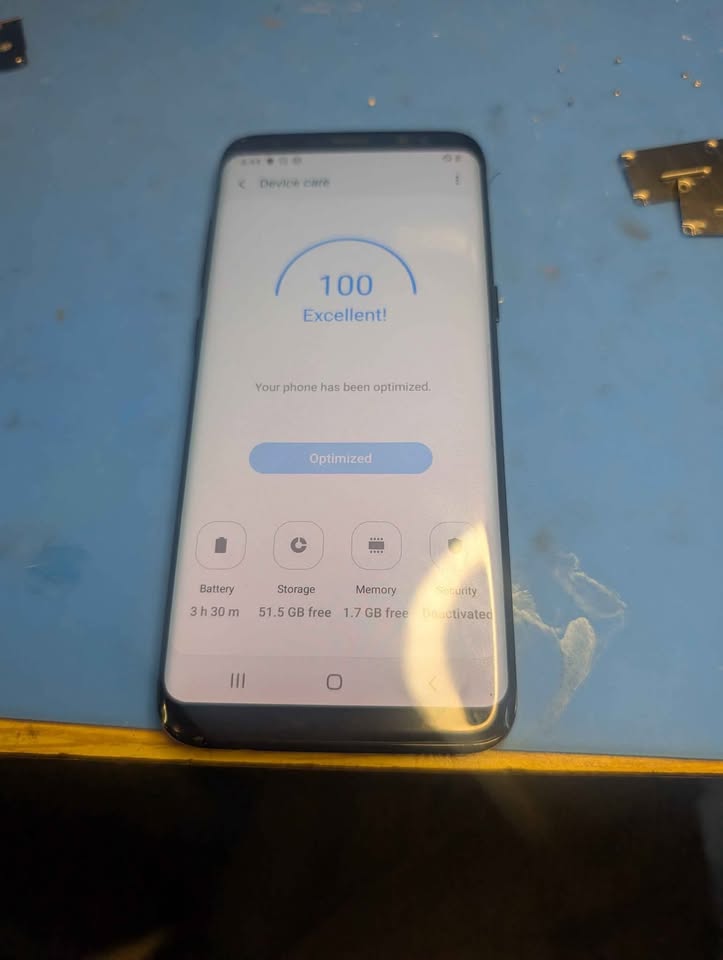 64gb Unlocked Samsung S8 - photo 3