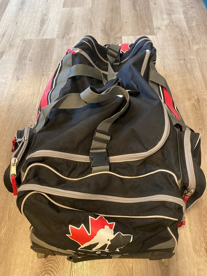 🏒 Team Canada Hockey Equipment Bag (Wheeled) - photo 2
