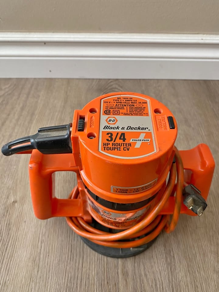 Black & Decker 3/4 HP Router – Value Plus