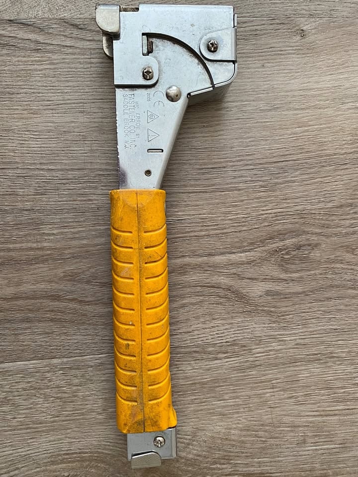 Arrow T50 Hammer Tacker – Heavy Duty Staple Gun