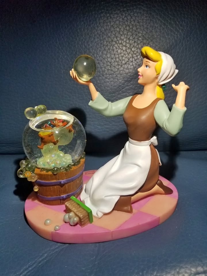 ✨Disney Cinderella Bubble Snow Globe – Rare Vintage✨