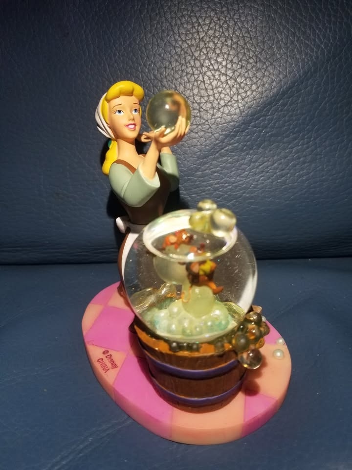✨Disney Cinderella Bubble Snow Globe – Rare Vintage✨ - photo 4