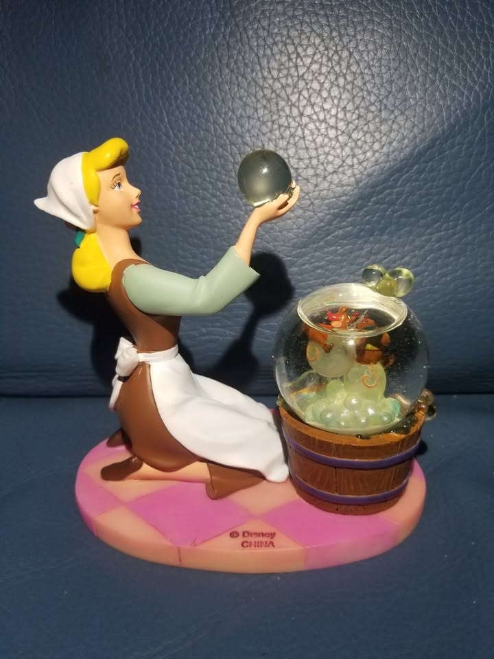 ✨Disney Cinderella Bubble Snow Globe – Rare Vintage✨ - photo 5