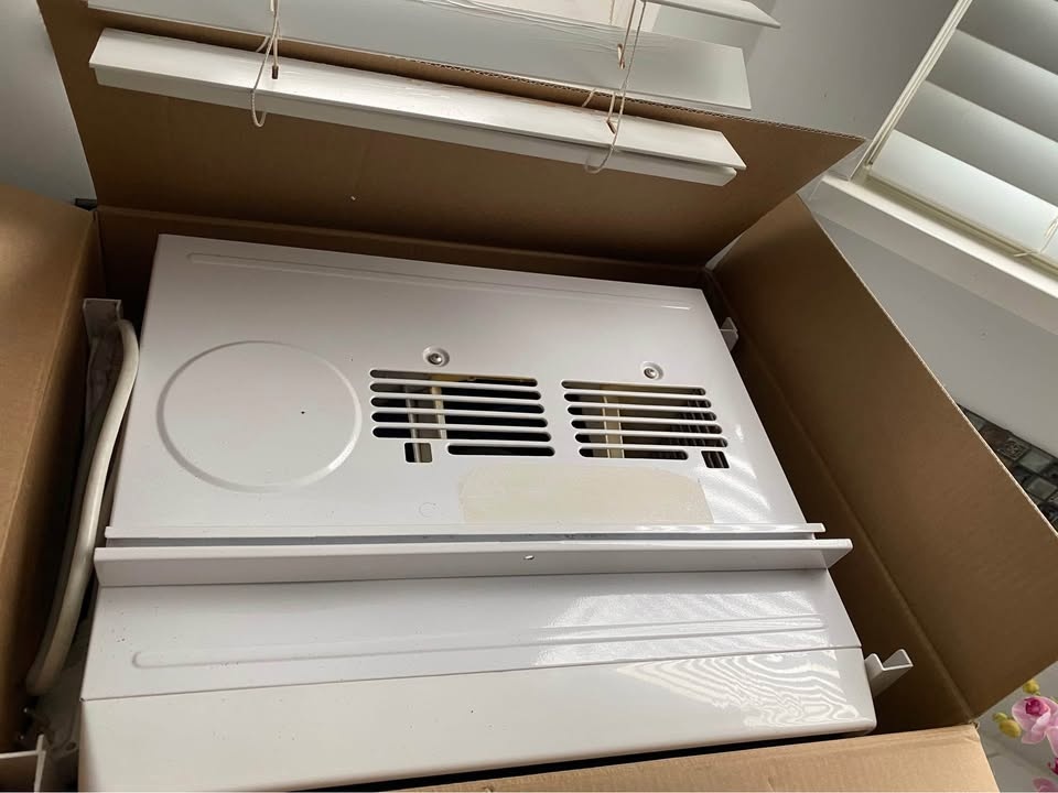 Toshiba 5000 BTU Window Air Conditioner - photo 2