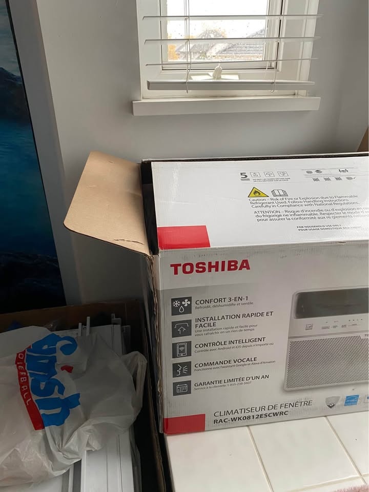 Toshiba 5000 BTU Window Air Conditioner - photo 3