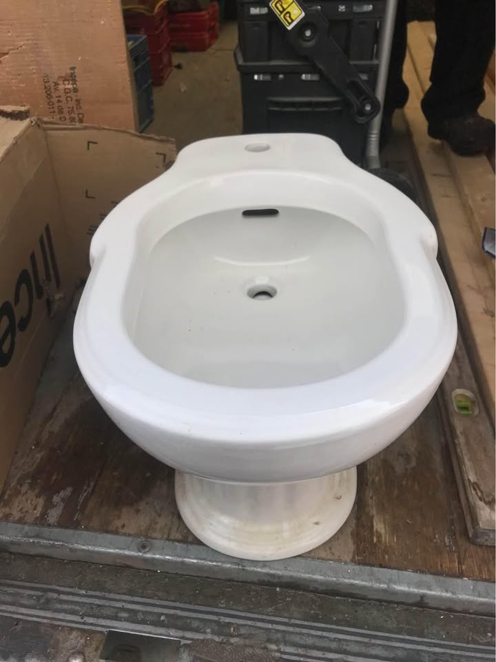 Brand New Bidet (Roman Column Style) - photo 2