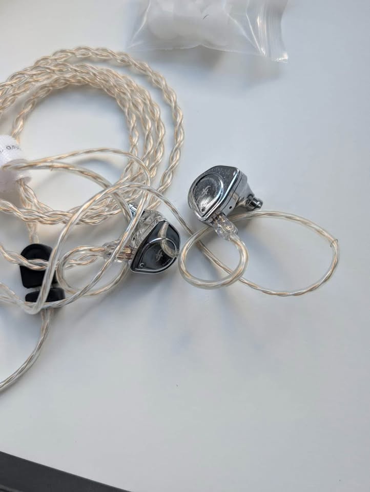 Simgot EW200 IEM - photo 3