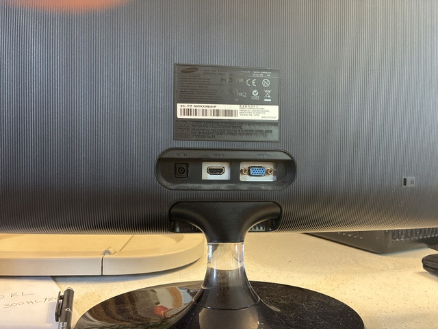 Samsung 23.6 inch LED* Monitor Series 3 (S24C300HL) - photo 2