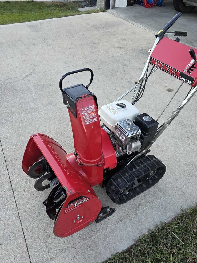 Honda HS55 Snowblower with Tracks - photo 3