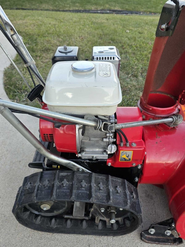 Honda HS55 Snowblower with Tracks - photo 5