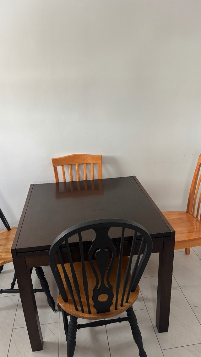 Extendable Dining Table
