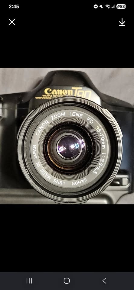 Canon T 90 with Canon Zoom Lens FD 70-210mm // Flash