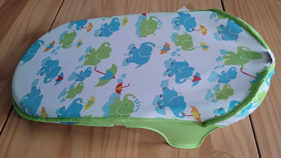Baby bath tub and chair - photo 2