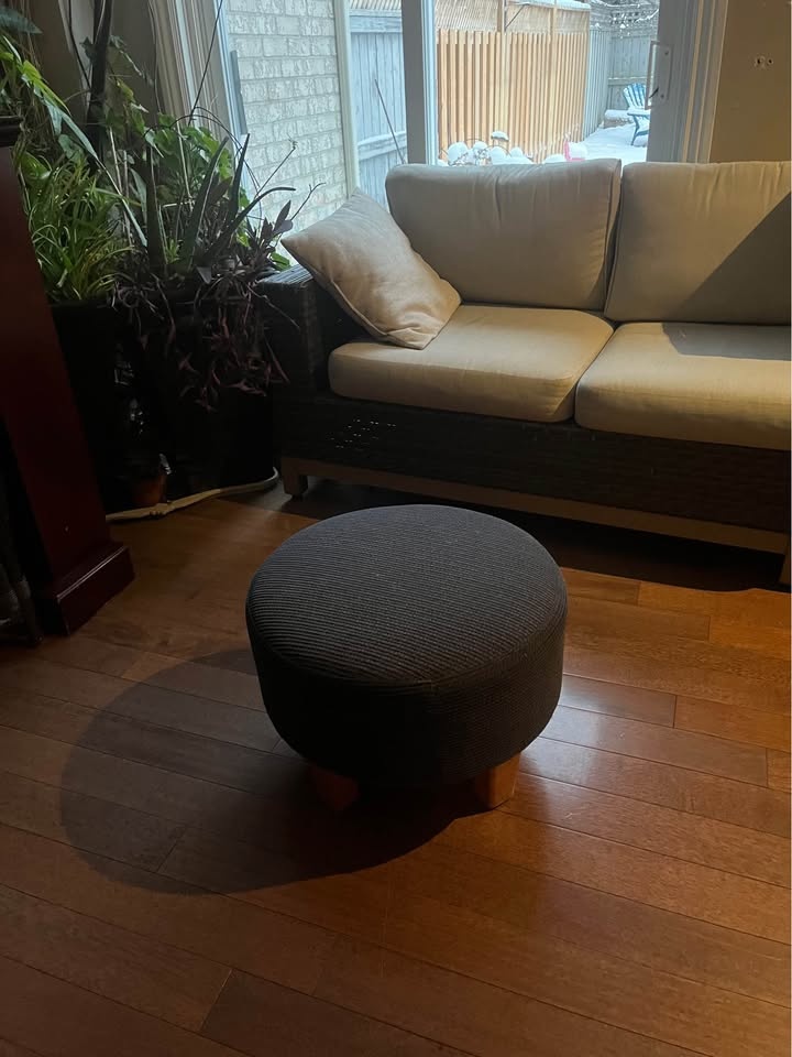 Cushion Chair | Make me an offer - photo 2