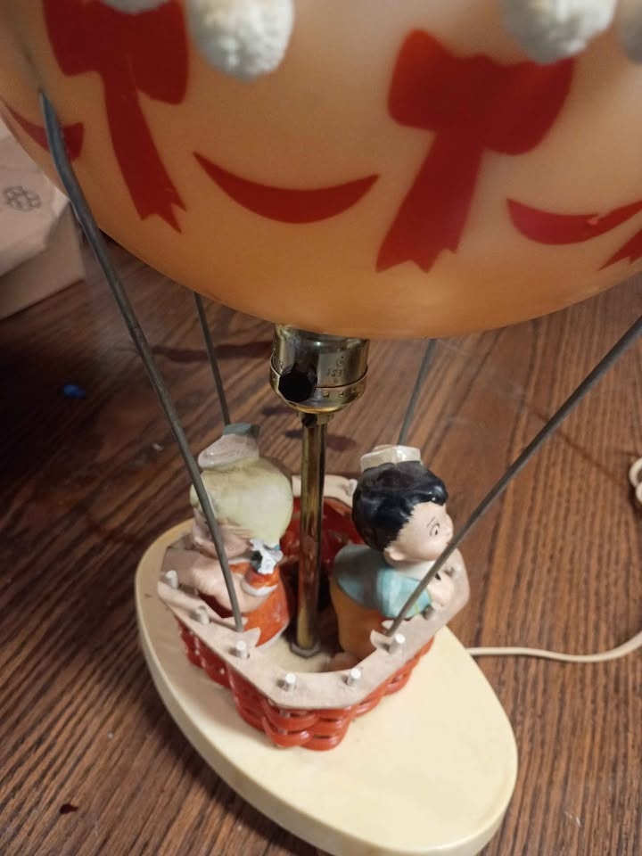 Vintage 1970’s Hot Air Balloon Lamp - photo 2